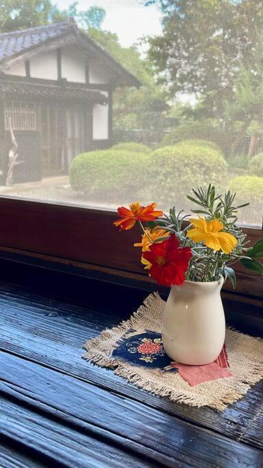 佐渡島に残る築130年の伝統的な古民家｜東夢 Sado Exterior foto