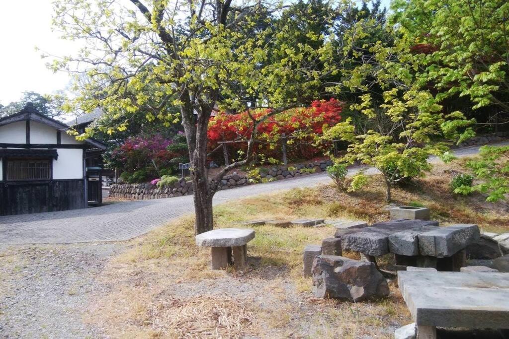 佐渡島に残る築130年の伝統的な古民家｜東夢 Sado Exterior foto