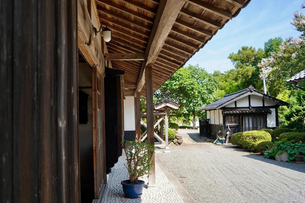 佐渡島に残る築130年の伝統的な古民家｜東夢 Sado Exterior foto