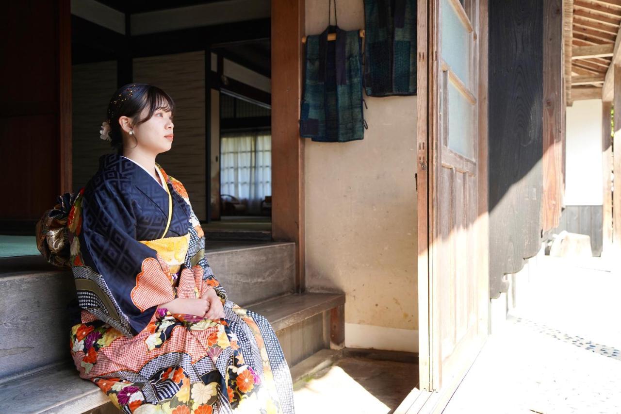佐渡島に残る築130年の伝統的な古民家｜東夢 Sado Exterior foto