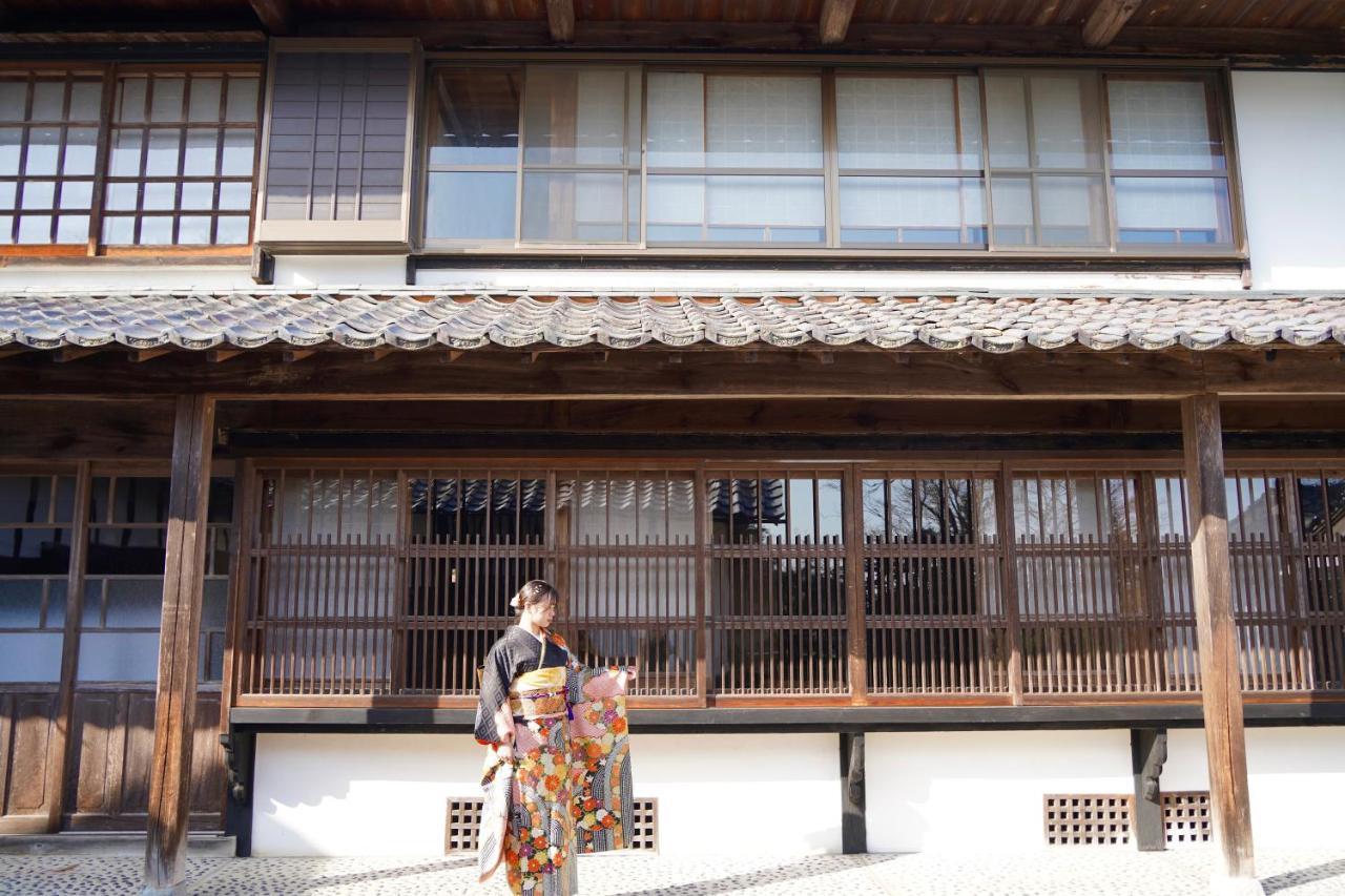 佐渡島に残る築130年の伝統的な古民家｜東夢 Sado Exterior foto